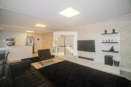 Sala de kitnet/studio à venda com 1 quarto, 70m² em Passo da Areia, Porto Alegre