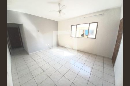 Sala de apartamento para alugar com 3 quartos, 100m² em Parque São Vicente, São Vicente
