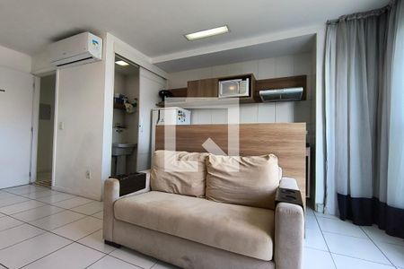 Sala/Quarto de apartamento para alugar com 1 quarto, 50m² em Jacarepaguá, Rio de Janeiro