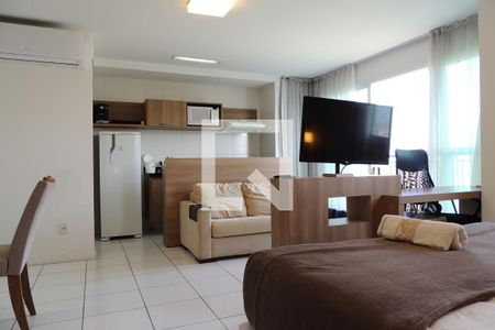 Sala/Quarto de apartamento para alugar com 1 quarto, 50m² em Jacarepaguá, Rio de Janeiro