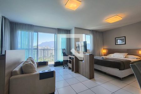 Sala/Quarto de apartamento para alugar com 1 quarto, 50m² em Jacarepaguá, Rio de Janeiro