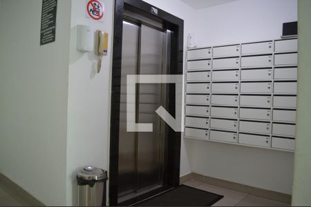 Elevador  de apartamento à venda com 2 quartos, 59m² em Cabral, Contagem