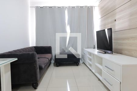 Sala de apartamento para alugar com 3 quartos, 85m² em Indianópolis, São Paulo