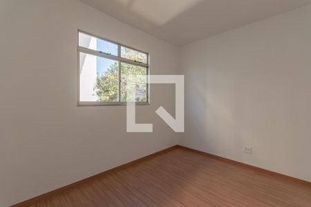 Quarto 2 de apartamento à venda com 3 quartos, 60m² em Heliópolis, Belo Horizonte