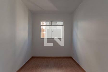 Quarto 1 de apartamento à venda com 3 quartos, 60m² em Heliópolis, Belo Horizonte
