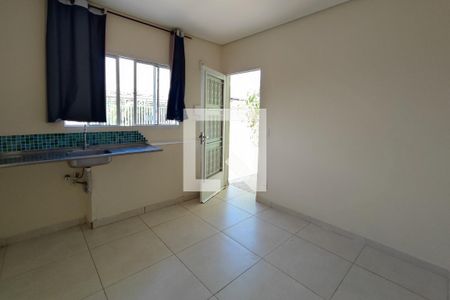 Sala - Cozinha de casa para alugar com 1 quarto, 40m² em Vila Carminha, Campinas