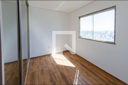 Quarto 2 de apartamento para alugar com 3 quartos, 186m² em Buritis, Belo Horizonte