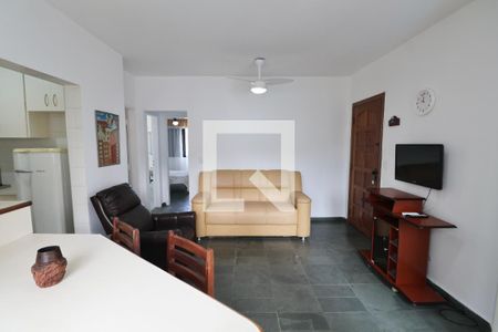 Sala de apartamento para alugar com 2 quartos, 65m² em Jardim Las Palmas, Guarujá