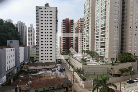 Vista de apartamento para alugar com 2 quartos, 65m² em Jardim Las Palmas, Guarujá