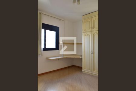 Suíte de apartamento para alugar com 2 quartos, 90m² em Centro, Curitiba