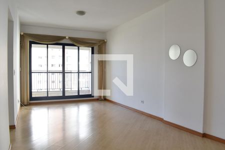 Sala de apartamento para alugar com 2 quartos, 90m² em Centro, Curitiba