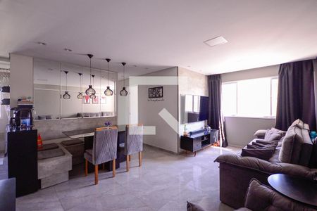 Sala  de apartamento à venda com 3 quartos, 63m² em Jardim Santa Emilia, São Paulo