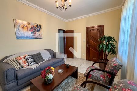 Sala de casa à venda com 3 quartos, 240m² em Dom Cabral, Belo Horizonte