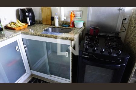 Cozinha  de apartamento à venda com 2 quartos, 57m² em Barra Olímpica, Rio de Janeiro