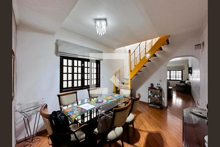 Sala de casa à venda com 3 quartos, 155m² em Parque Colonial, São Paulo