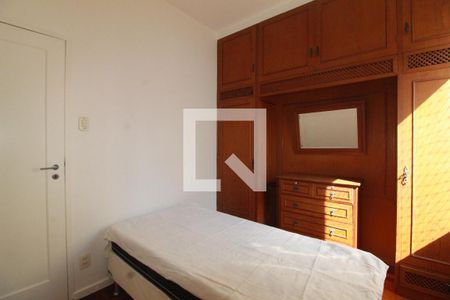 Quarto 1 de apartamento para alugar com 2 quartos, 75m² em Copacabana, Rio de Janeiro