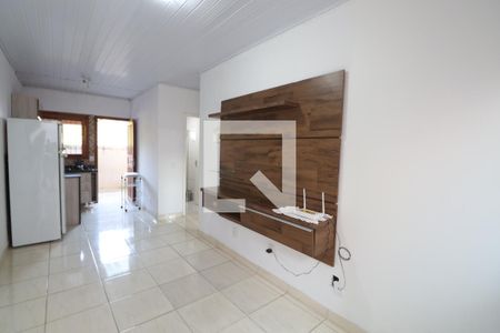 Sala de casa de condomínio para alugar com 2 quartos, 47m² em Olaria, Canoas