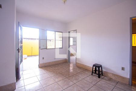 Sala de apartamento para alugar com 3 quartos, 65m² em Rocha, São Gonçalo