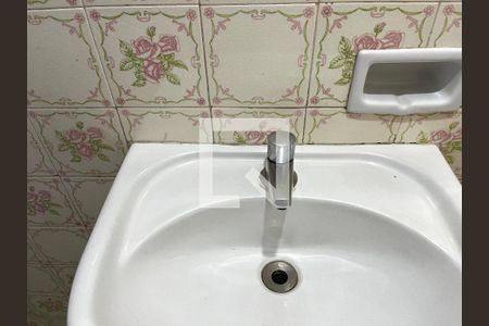 Lavabo de casa à venda com 4 quartos, 150m² em Vila Campestre, São Paulo