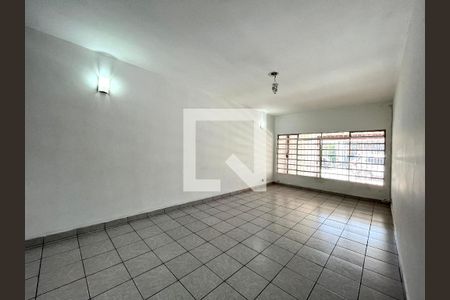 Sala de casa à venda com 4 quartos, 150m² em Vila Campestre, São Paulo