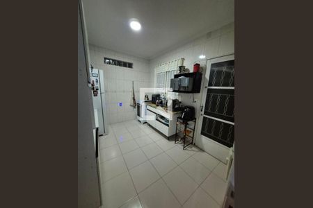 Casa à venda com 140m², 4 quartos e 2 vagas Casa à venda com 140m², 4 quartos e 2 vagasFoto 13