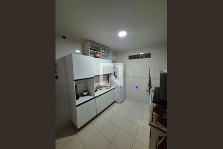 Casa à venda com 140m², 4 quartos e 2 vagas Casa à venda com 140m², 4 quartos e 2 vagasFoto 17