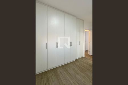 Suíte 1 de apartamento para alugar com 2 quartos, 70m² em Alphaville Empresarial, Barueri