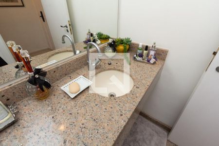 Lavabo de apartamento à venda com 3 quartos, 163m² em Itaim Bibi, São Paulo