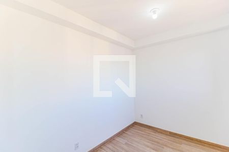 Quarto 2 de apartamento para alugar com 2 quartos, 36m² em Parque Maria Helena, São Paulo