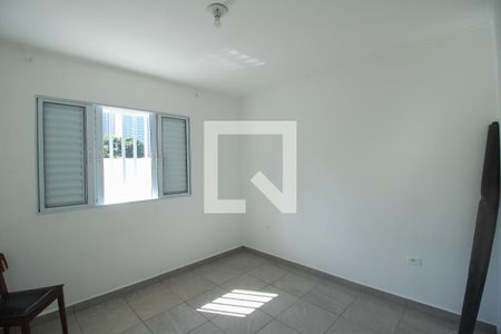 Quarto 2 de casa para alugar com 3 quartos, 200m² em Jardim Aurélia, São Paulo