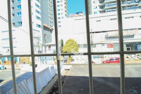 Vista de casa à venda com 3 quartos, 200m² em Jardim Aurélia, São Paulo