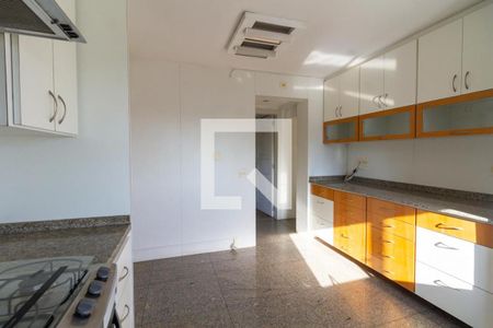 Apartamento à venda com 3 quartos, 300m² em Higienópolis, São Paulo