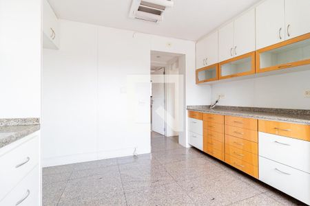 Apartamento à venda com 300m², 3 quartos e 1 vaga
