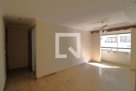 Sala de apartamento para alugar com 3 quartos, 66m² em Parque Alves de Lima, São Paulo