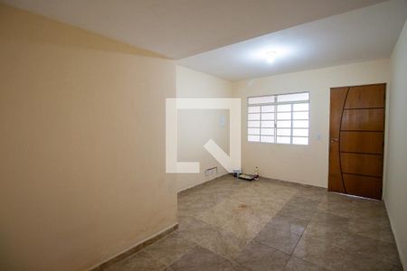 Sala de casa de condomínio para alugar com 2 quartos, 79m² em Jardim Tua, São Paulo