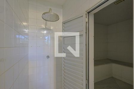 Casa de condomínio à venda com 300m², 4 quartos e 2 vagas Casa de condomínio à venda com 300m², 4 quartos e 2 vagasBanheiro 3