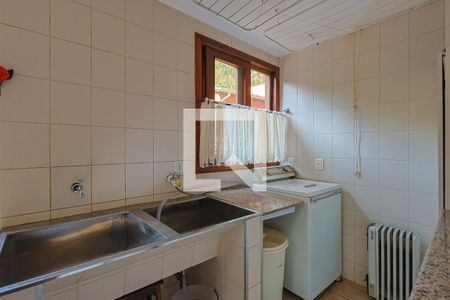 Casa de condomínio à venda com 300m², 4 quartos e 2 vagas Casa de condomínio à venda com 300m², 4 quartos e 2 vagasÁrea de Serviço