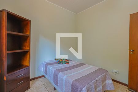 Casa de condomínio à venda com 300m², 4 quartos e 2 vagas Casa de condomínio à venda com 300m², 4 quartos e 2 vagasQuarto 2