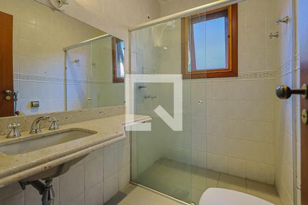 Casa de condomínio à venda com 300m², 4 quartos e 2 vagas Casa de condomínio à venda com 300m², 4 quartos e 2 vagasBanheiro 1