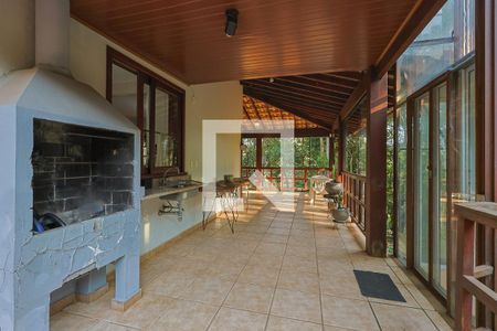 Casa de condomínio à venda com 300m², 4 quartos e 2 vagas Casa de condomínio à venda com 300m², 4 quartos e 2 vagasÁrea Gourmet