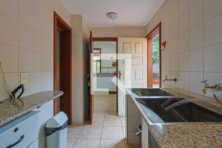 Casa de condomínio à venda com 300m², 4 quartos e 2 vagas Casa de condomínio à venda com 300m², 4 quartos e 2 vagasÁrea de Serviço