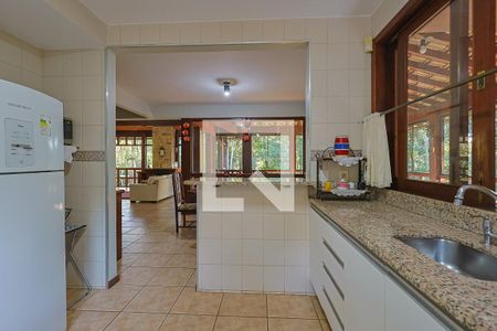 Casa de condomínio à venda com 300m², 4 quartos e 2 vagas Casa de condomínio à venda com 300m², 4 quartos e 2 vagasCozinha