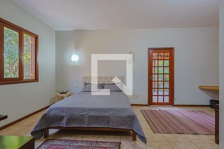 Casa de condomínio à venda com 300m², 4 quartos e 2 vagas Casa de condomínio à venda com 300m², 4 quartos e 2 vagasQuarto 3