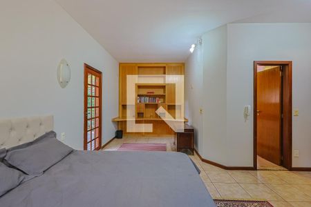 Casa de condomínio à venda com 300m², 4 quartos e 2 vagas Casa de condomínio à venda com 300m², 4 quartos e 2 vagasQuarto 3