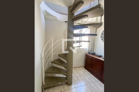 Escada de apartamento à venda com 3 quartos, 110m² em Vila Pirituba, São Paulo