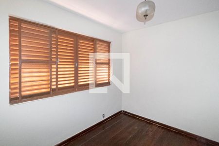 Quarto 2 de casa para alugar com 3 quartos, 420m² em Planalto, Belo Horizonte