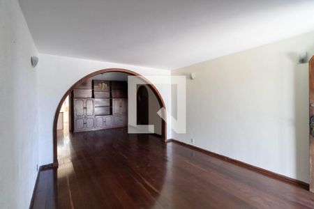 Sala de casa para alugar com 3 quartos, 420m² em Planalto, Belo Horizonte