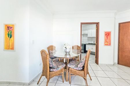 Sala de apartamento para alugar com 2 quartos, 75m² em Jardim São Miguel, Guarujá