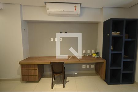 Sala  de apartamento para alugar com 1 quarto, 42m² em Parque Atheneu, Goiânia