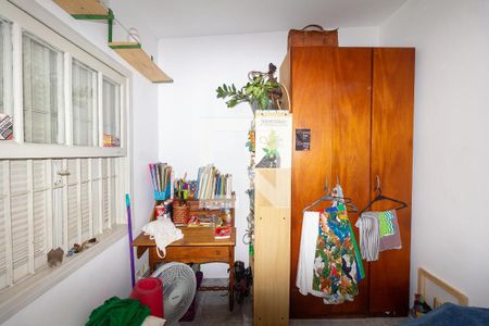 Casa à venda com 3 quartos, 200m² em Vila Alexandria, São Paulo